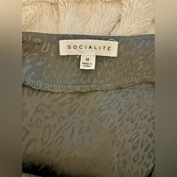 Socialite grey silk one shoulder top - Picture 6 of 6